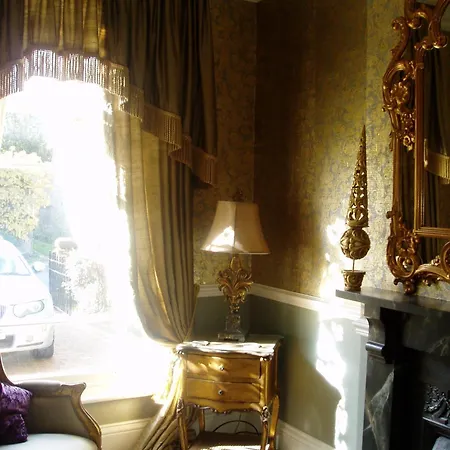 The Villa In Robin Hoods Bay *