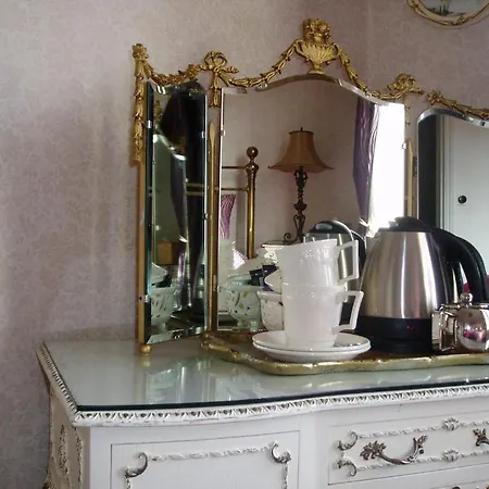Guest house The Villa In Robin Hoods Bay