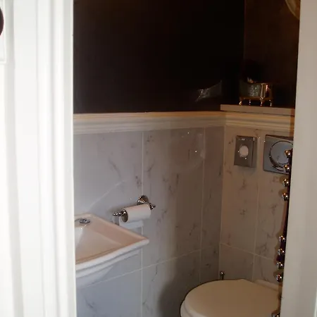 The In Robin Hoods Bay Konukevi