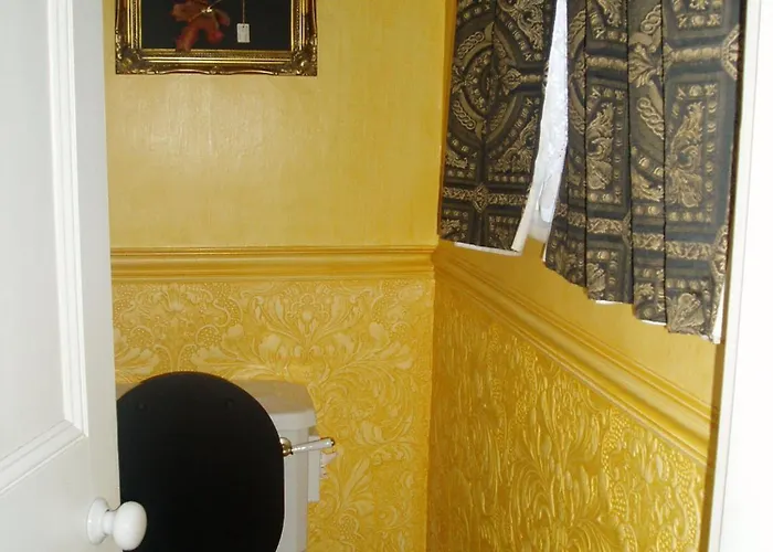 Guest house The Villa In Robin Hoods Bay