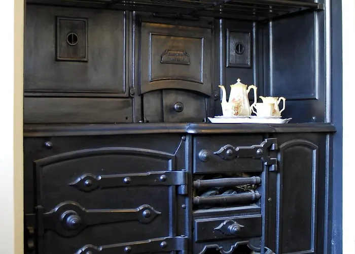 Guest house The Villa In Robin Hoods Bay 4*